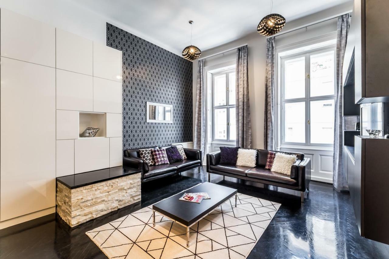 Bpr B&W Elegant Home Budapesta Exterior foto